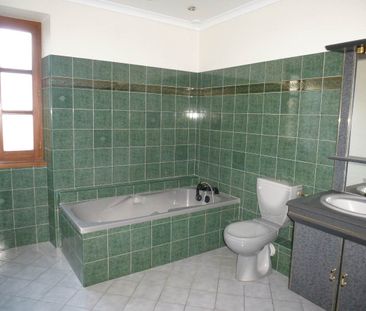 Location Maison 2 pièces 68m² ST DONAT SUR L HERBASSE 26260 - Photo 1