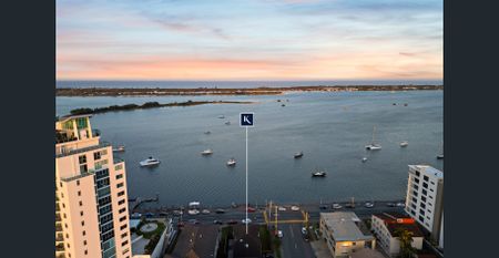 Fully Furnished - Prime Waterfront Location - Water and Internet Included - Photo 5