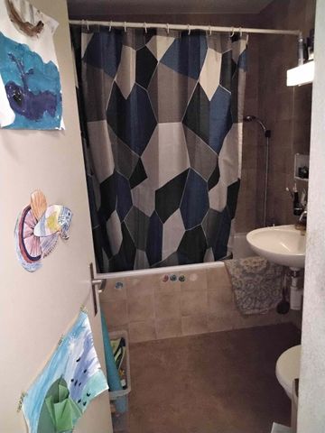 Grosszügige Wohnung in kinderfreundlicher und grüner Wohnoase - Photo 4