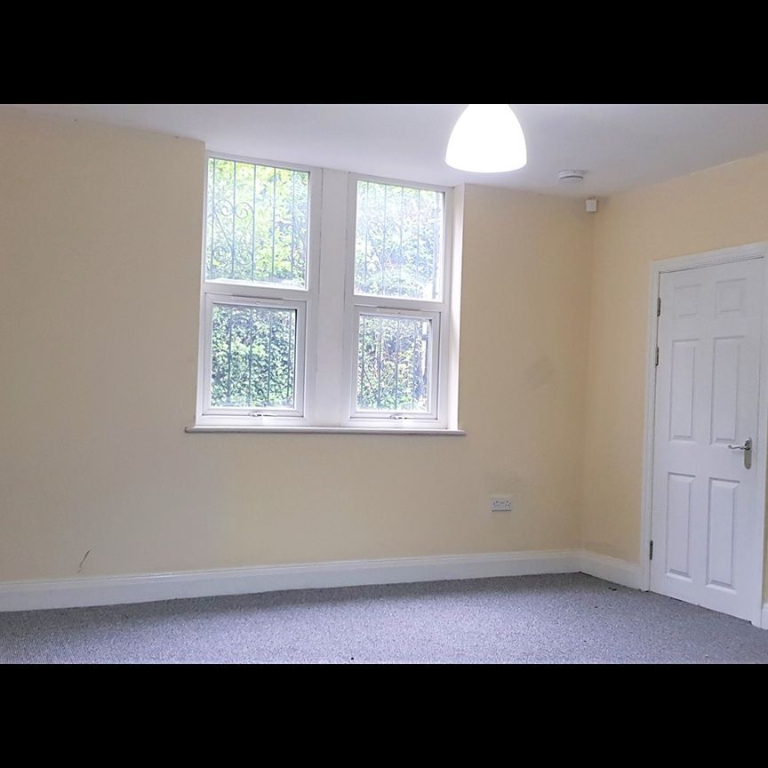 1 Bed Flat, Monk Bridge Road, LS6 - Photo 1