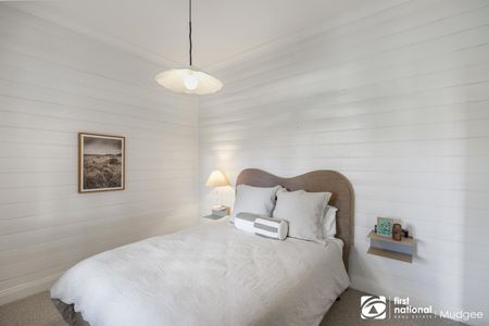 FULLY FURNISHED LUXURY IN THE HEART OF MUDGEE - Photo 5