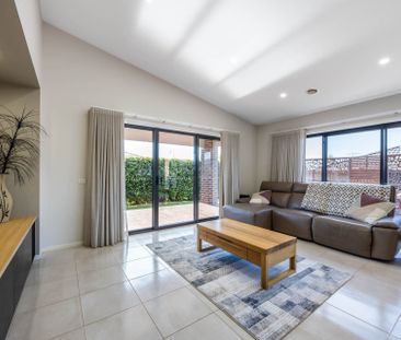 Exceptional Family Comfort in the Rosenthal Estate - Photo 3