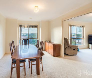 Immaculate Three Bedroom Ensuite Home in Jerrabomberra - Photo 4