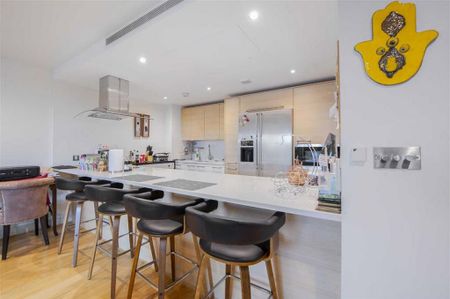 3 bedroom flat to rent - Photo 4