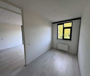 2061 SE - Photo 2