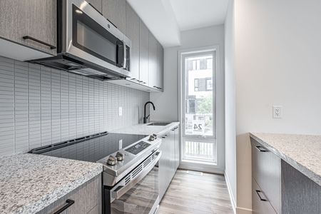 For Lease - 20 Ed Clark Gardens Unit# TH8, Toronto, Ontario - Photo 5