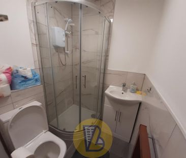 1 bedroom block of apartments to rent - Photo 2