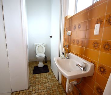 6-bedroom shared house / townhouse, Fox Avenue - Photo 4