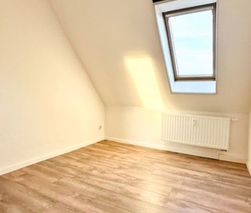 Komplett sanierte 3-Raum-Dachgeschosswohnung im schönen Thermalbad-... - Foto 1