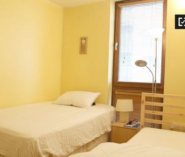 Shared twin ensuite room in a 2 bed flat in Northern Inner - Photo 5