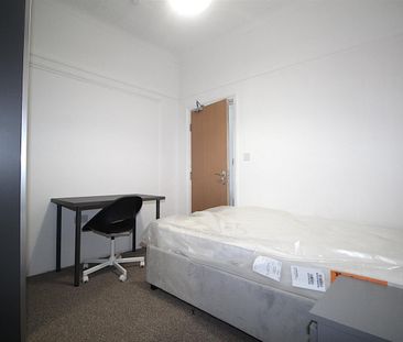 1 Bedroom Room to Rent To Let - Photo 2