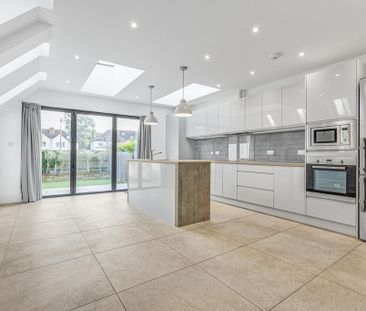 4 bedroom terraced house to rent - Photo 3