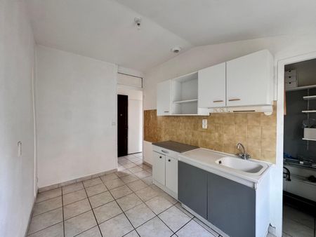 Location Appartement 3 pièces 53m² ECULLY 69130 - Photo 2