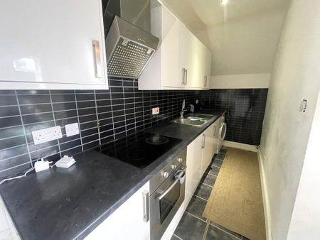 1 bedroom flat to rent - Photo 2