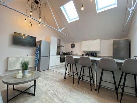 1 bedroom in a house share to rent - Photo 4