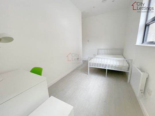 3 Bedroom Apartment - Photo 1