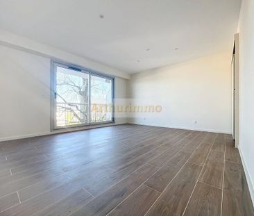 Location Appartement 1 pièces 28 m2 à Boissy-Saint-Léger - Photo 2