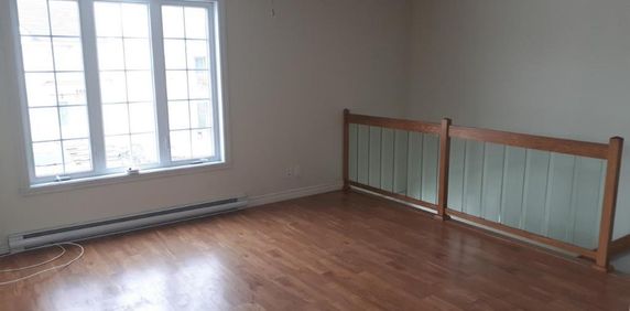 Beau grand 4 et demi Libre le 1er janvier 2026 - Photo 2