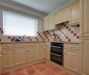 2 bedroom flat to rent - Photo 6