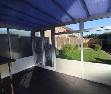 3 bedroom semi-detached house to rent - Photo 5