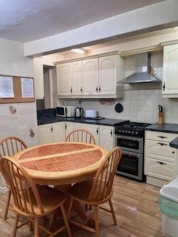 4 bedroom terraced house to rent - Photo 2