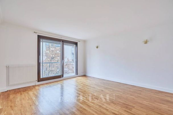 Location appartement, Paris 16ème (75016), 3 pièces, 75.64 m², ref 86478633 - Photo 1