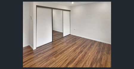 Freshly Renovated 3-Bedroom Home - Photo 3