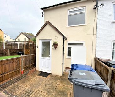 2 bedroom end of terrace house to rent - Photo 6