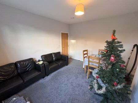 Byland Avenue, Heworth - P10822 - Photo 3