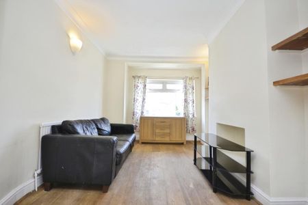 3 bedroom terraced house to rent - Photo 5