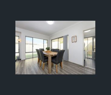 Light and bright family home! - Photo 4