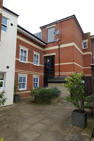 2 bedroom Flat To Let Total Size: 754 SQ FT - Photo 4