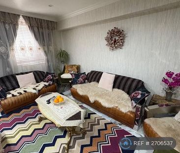 4 bedroom terraced house to rent - Photo 1