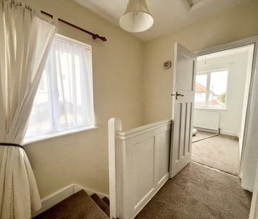 Dorothy Crescent, Worcester, WR3 - Photo 5