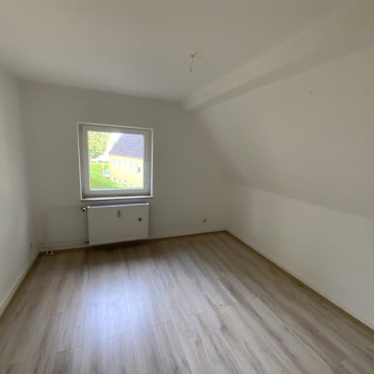 Tolle 3 Zimmer-Wohnung im Dachgeschoss Wetter Altwetter! - Photo 1