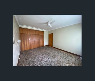 WALKING DISTANCE TO CBD - Photo 4