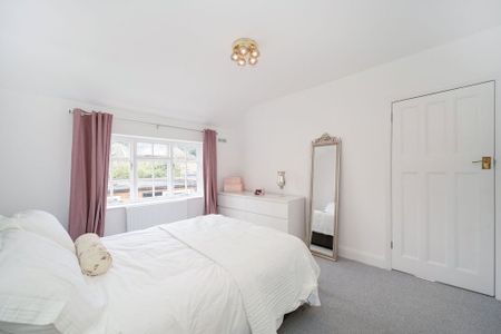 Maytree Crescent, Watford, Hertfordshire, WD24 - Photo 5