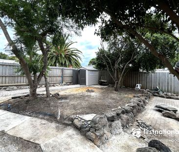 A weatherboard delight!! - Photo 1