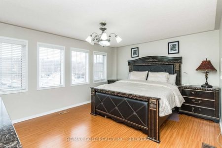 For Lease - 136 Bunchberry Way, Brampton, Ontario - Photo 5