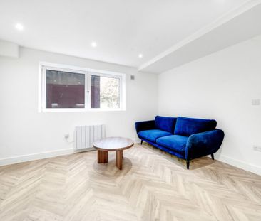 Hessel Street, London E1 - Photo 3