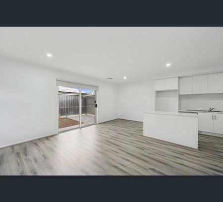 25 Stallion Street, Munno Para West, SA 5115 - Photo 5