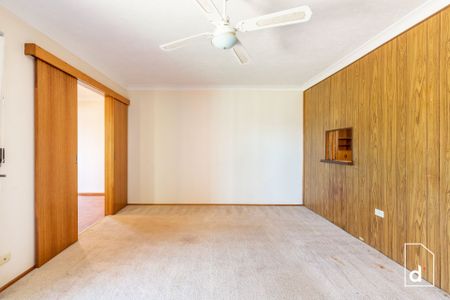 Three Bedroom Home With Water Views! - Photo 3