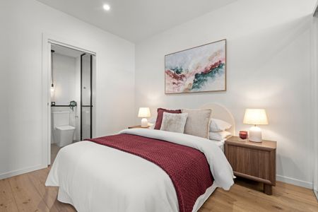 Modern Living in the Heart of Essendon North - Photo 5
