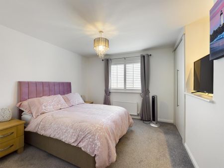 4 bedroom detached house to rent - Photo 4