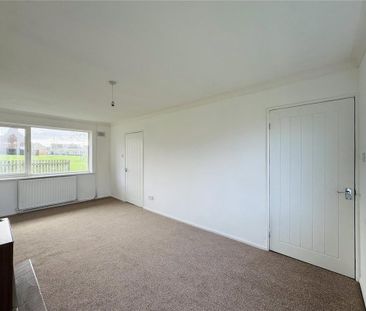 2 bedroom semi-detached house to rent - Photo 2