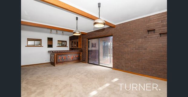 Spacious home - 6 Months lease only - Photo 1