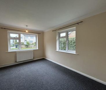 2 bedroom bungalow to rent - Photo 2