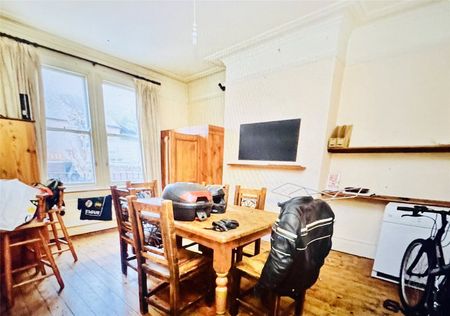 1 bedroom terraced to rent Roundhay View, Leeds, West Yorkshire, LS8 - Photo 2