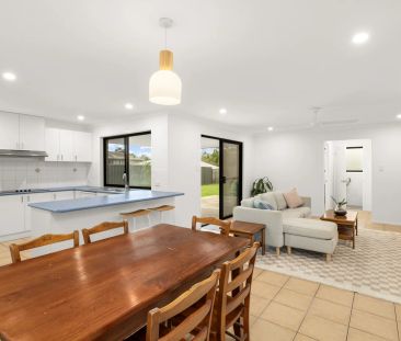 Spacious Family Home With Large Yard - Photo 2