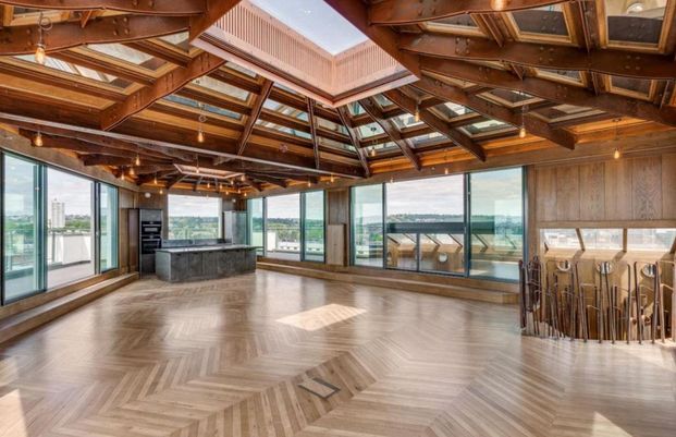 4 bedroom penthouse to rent - Photo 1